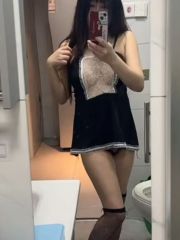 已体验性感风骚主动妹子