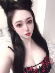 巨乳身材性感水多小姐姐