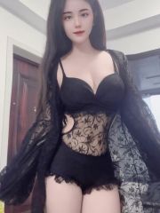 大奶美臀御姐老师