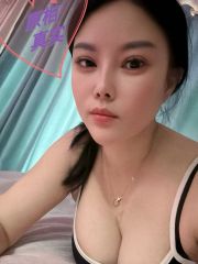 性感年轻妞妞很开放