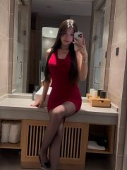 太原小妹性格温柔 迷情投入粉嫩桃穴，极度敏感易湿