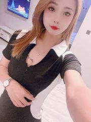 清纯大奶反差女友