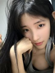 嫩妹颜值果然惊艳诱人