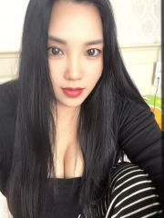 三八广场会喷水的熟女