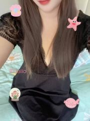跪式颜射嫩妹子