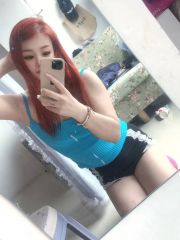 可爱萌脸妹子