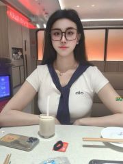 性感巨乳骚货口活一绝