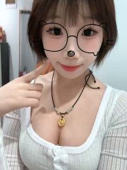 双奶很坚挺，超级耐玩，爽翻了