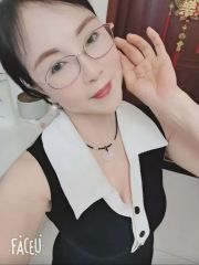 服务非常好的少妇