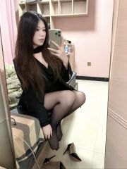 172黑丝兼职小月月