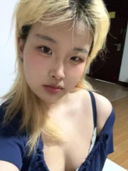 新人妹妹小穴紧水多