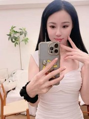 气质肤白貌美桃子