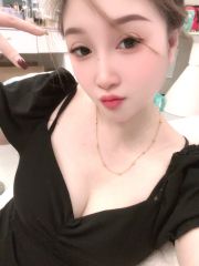 妖娆性感高挑美女抓龙筋