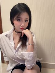 老油条包爽的大奶妹