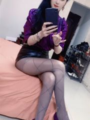 性感迷人大长腿美妇