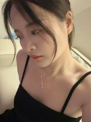 与照片一致的小姐姐