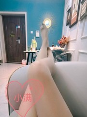 龙首黑丝袜小满