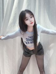 上海蜜蜂腰巨乳萌妹