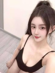 肤白貌美大奶嫩妹