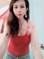 前凸后翘极品御姐，少妇