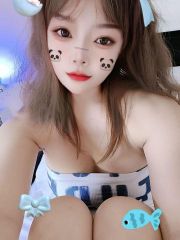 极品小妹前凸后翘